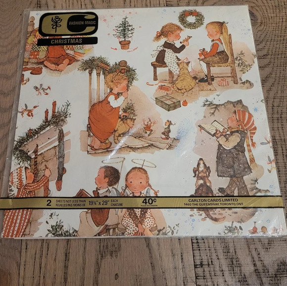 Vintage Christmas Holly Hobbie Carlton Cards Greetings Gift  Wrap Wrapping Paper - Picture 1 of 1